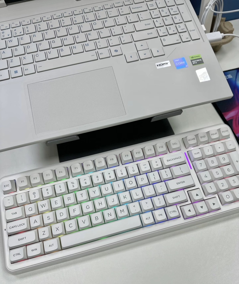 Tastiera Meccanica Personalizz - Gaming Keyboard Mechanical Wireless recensione e prezzo
